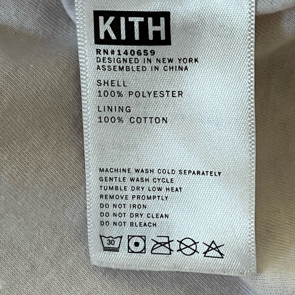 KITH Powell 1/4 Zip Windbreaker Pnk, Ronnie Fieg Unveils KITH's "Volcano 2.0" S - Picture 12 of 15
